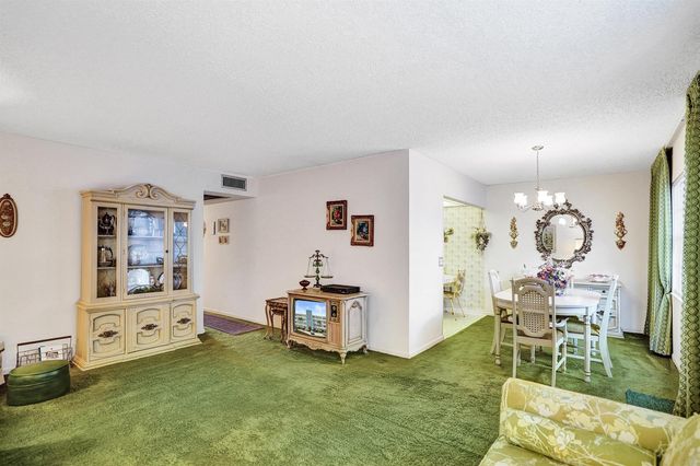 2049 Lyndhurst, Deerfield Beach, FL 33442