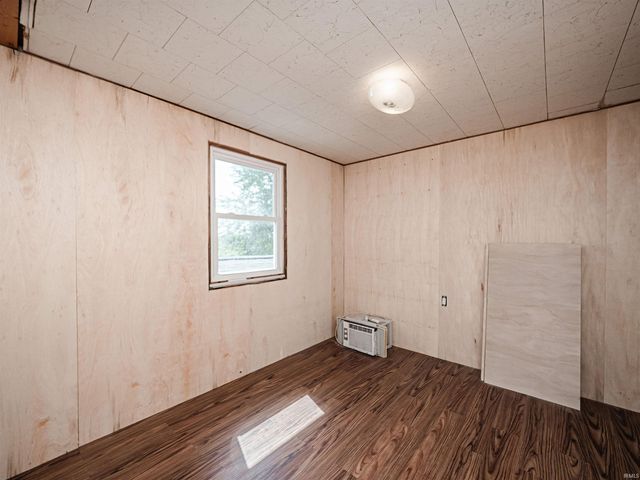 205 S Mariah Street, Winslow, IN 47598