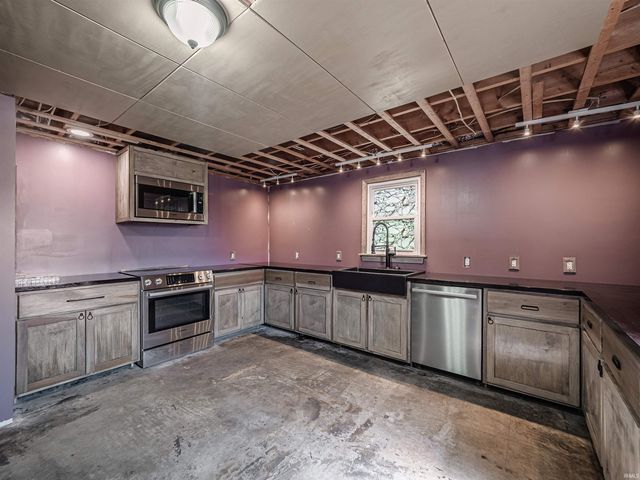205 S Mariah Street, Winslow, IN 47598