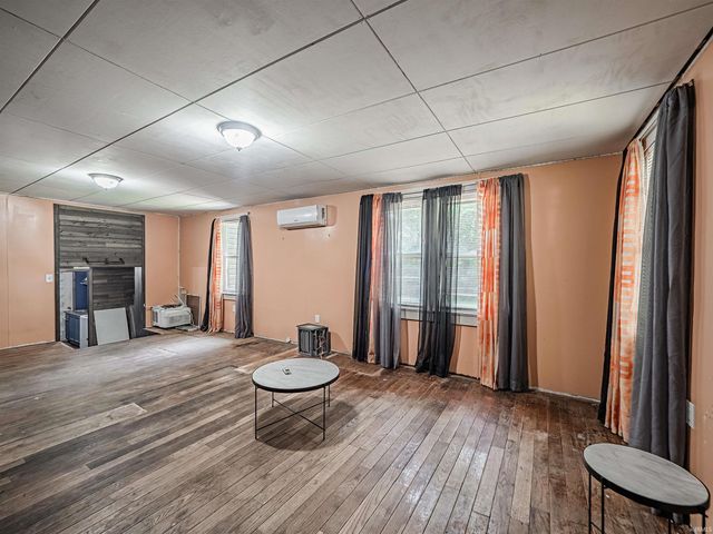 205 S Mariah Street, Winslow, IN 47598