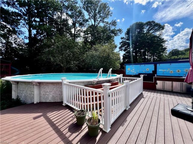 2012 Oak Leaf LN, Virginia Beach, VA 23455