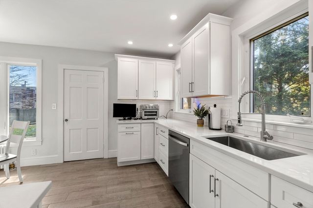 15 Preston Beach Rd, Marblehead, MA 01945