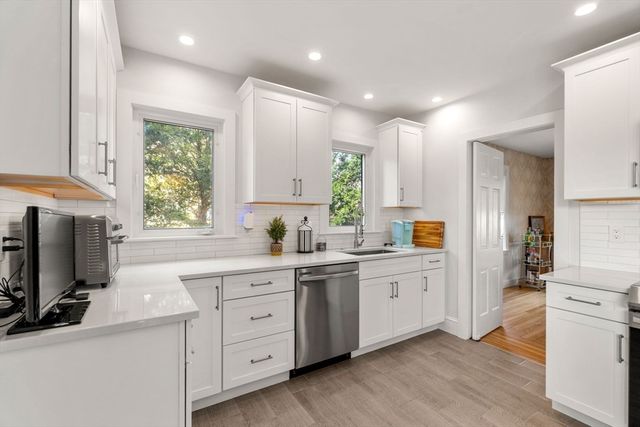 15 Preston Beach Rd, Marblehead, MA 01945