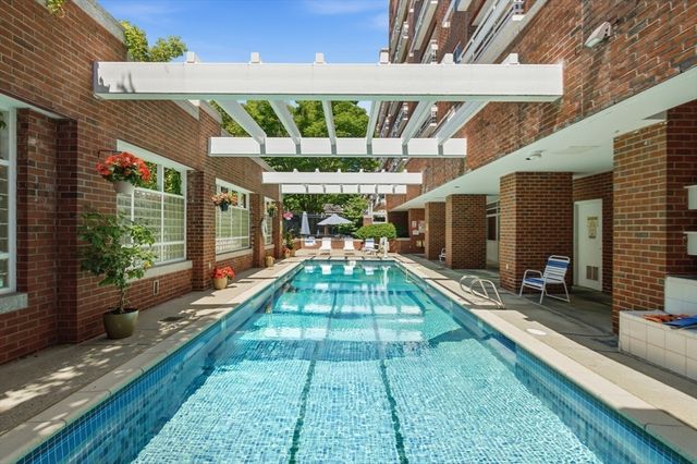6 Canal Park 303, Cambridge, MA 02141