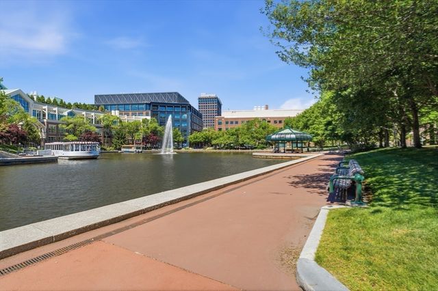 6 Canal Park 303, Cambridge, MA 02141