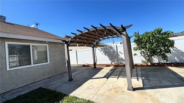 6364 Indian Camp, Jurupa Valley, CA 92509