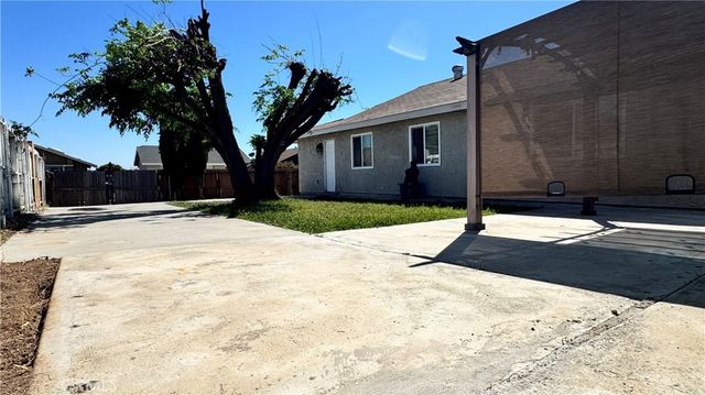6364 Indian Camp, Jurupa Valley, CA 92509