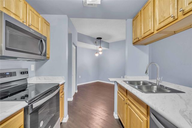 4763 TRAVINI CIRCLE 3-303, Sarasota, FL 34235