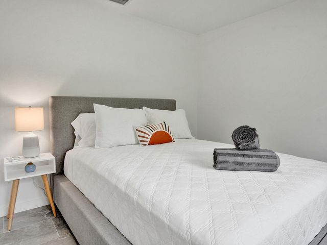 260 NW 36th Street, Boca Raton, FL 33431