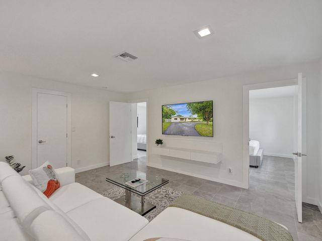 260 NW 36th Street, Boca Raton, FL 33431