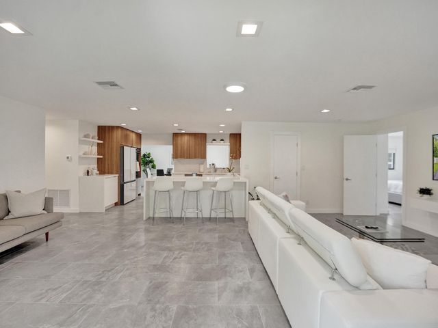 260 NW 36th Street, Boca Raton, FL 33431