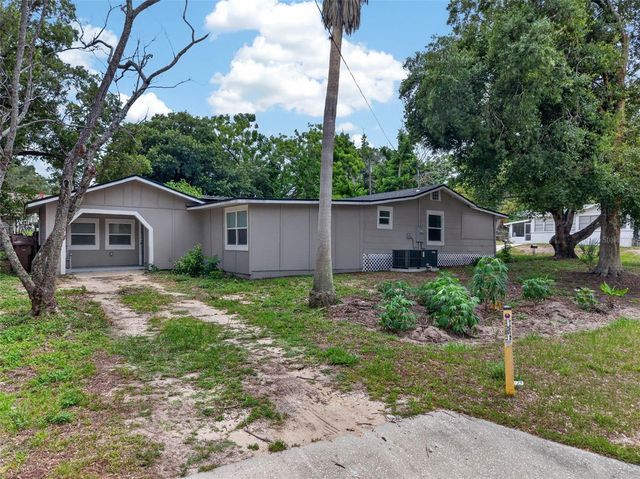 305 S SHARP STREET, Lake Wales, FL 33853