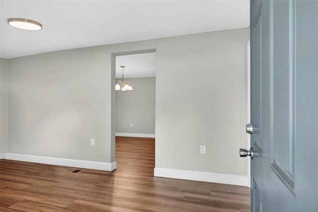 305 S SHARP STREET, Lake Wales, FL 33853