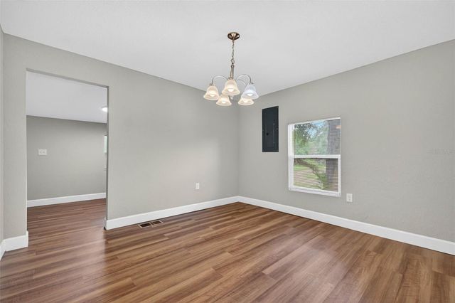 305 S SHARP STREET, Lake Wales, FL 33853