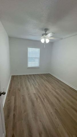 14205 Prairie Sod LN, Elgin, TX 78621