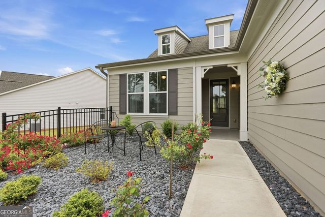 320 Salton Way, Hoschton, GA 30548