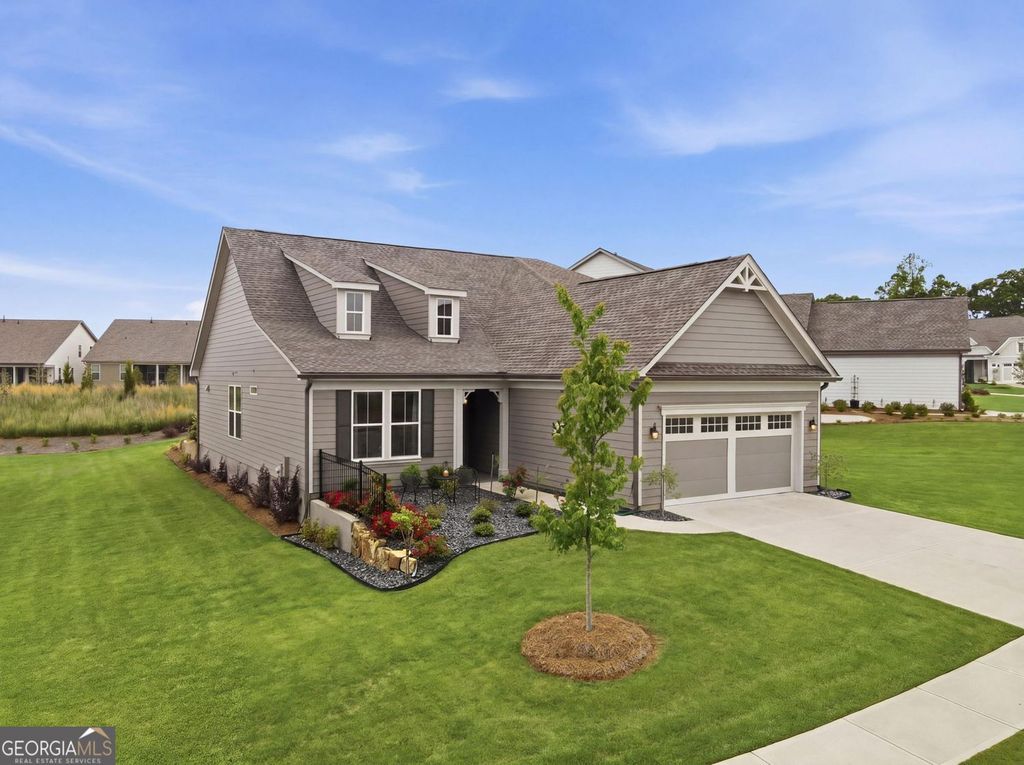 320 Salton Way, Hoschton, GA 30548