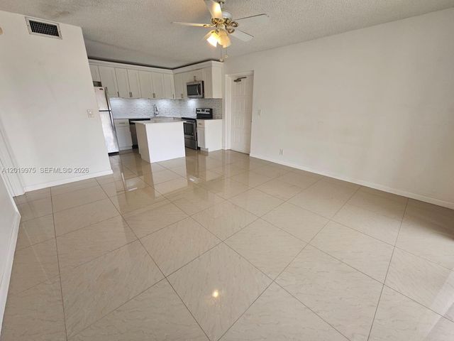 1105 Green Pine Boulevard E3, West Palm Beach, FL 33409