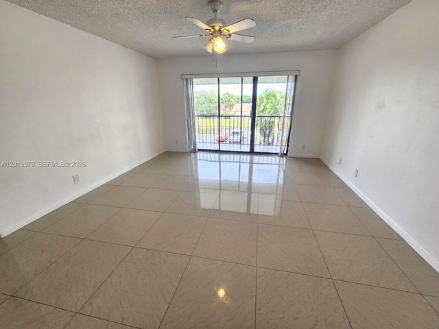 1105 Green Pine Boulevard E3, West Palm Beach, FL 33409
