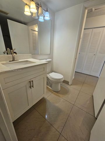 1105 Green Pine Boulevard E3, West Palm Beach, FL 33409