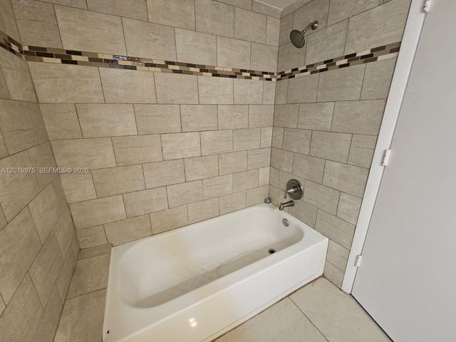 1105 Green Pine Boulevard E3, West Palm Beach, FL 33409