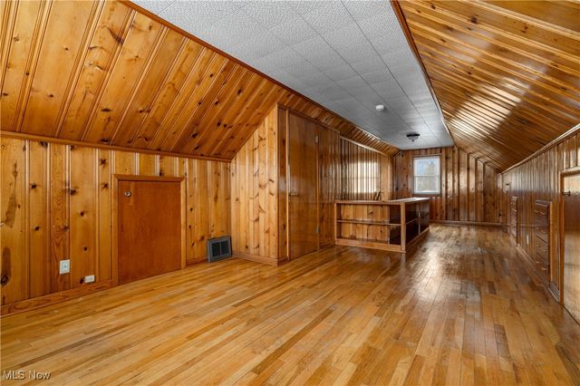 210 Davenport Avenue, Akron, OH 44312