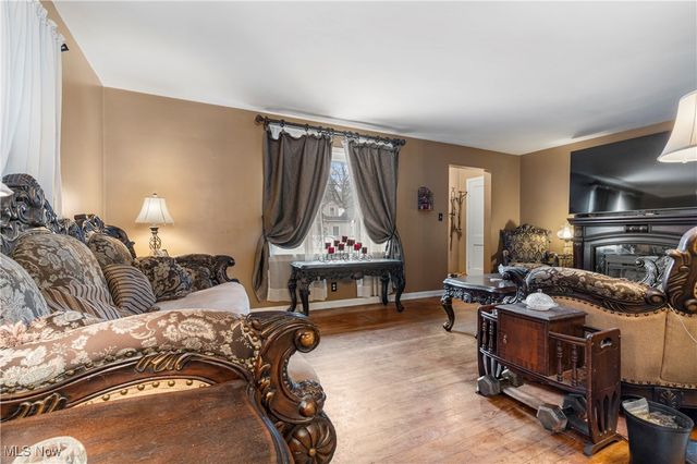 210 Davenport Avenue, Akron, OH 44312