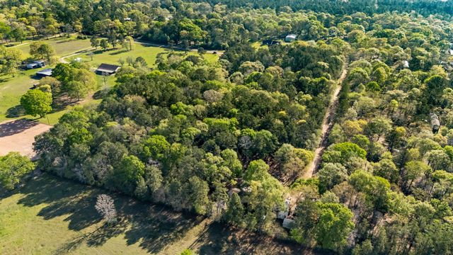 8441 Adcock Acres Drive, Conroe, TX 77303