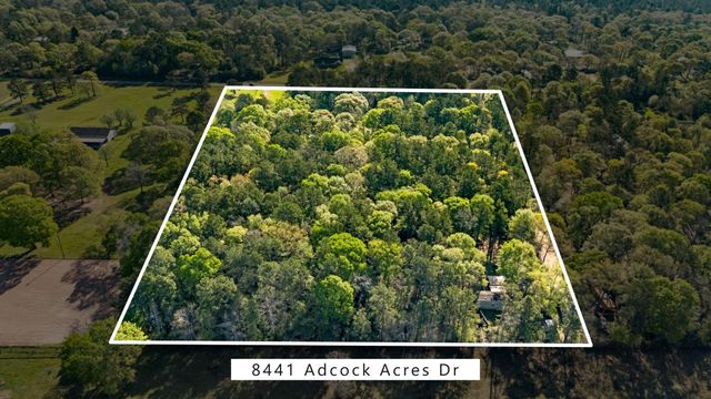 8441 Adcock Acres Drive, Conroe, TX 77303