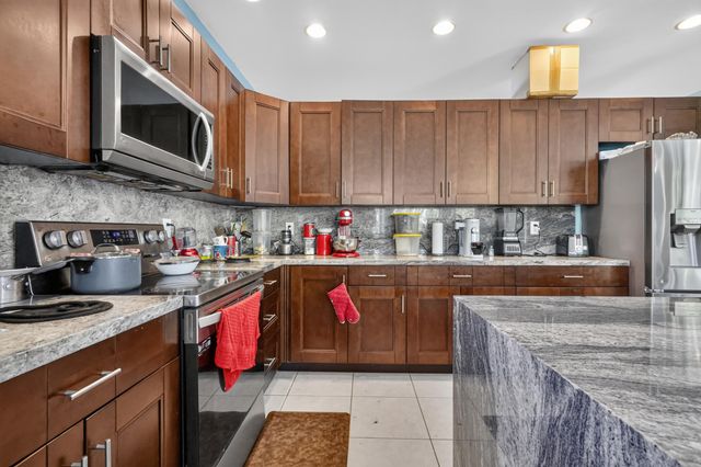 9080 Dupont Place, Wellington, FL 33414