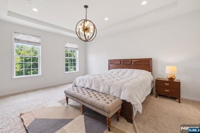 121 Sequoia Drive, Cedar Grove, NJ 07009