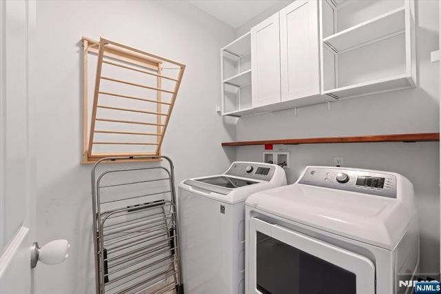 121 Sequoia Drive, Cedar Grove, NJ 07009