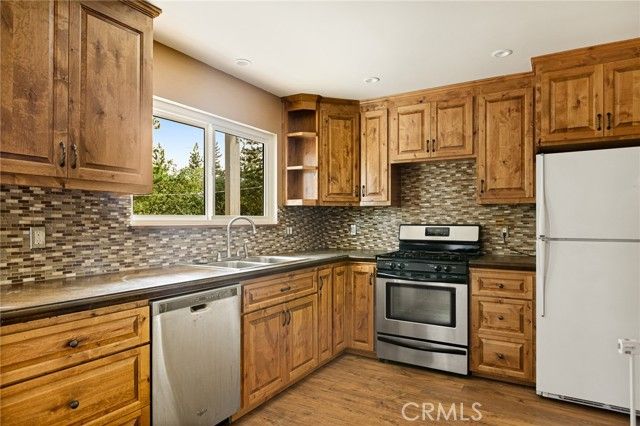 33159 Ridge Road, Los Angeles, CA 92382