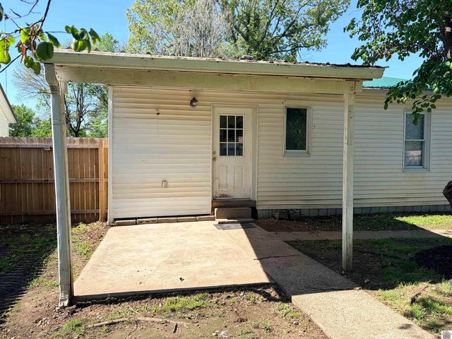 1113 Markham, Paducah, KY 42002
