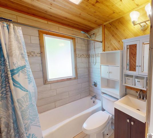 1113 Markham, Paducah, KY 42002
