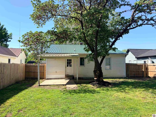 1113 Markham, Paducah, KY 42002