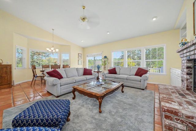 503 Baywood Ct, Valley Springs, CA 95252