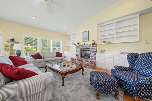 503 Baywood Ct, Valley Springs, CA 95252
