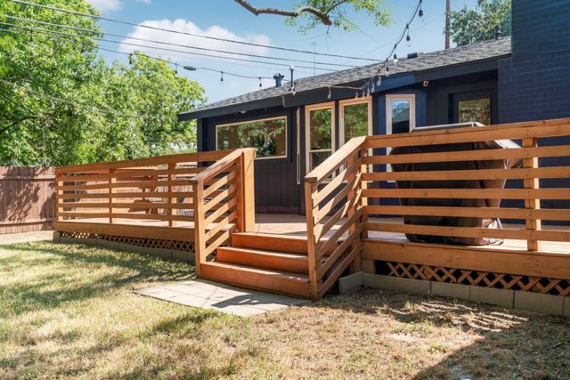 7404 Charlton DR, Austin, TX 78723