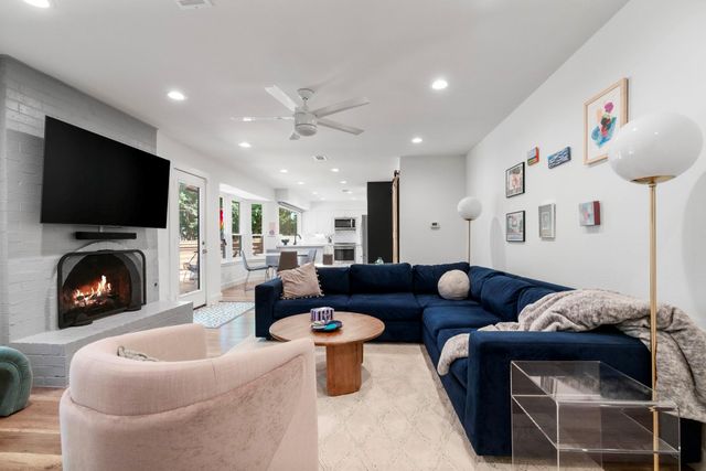 7404 Charlton DR, Austin, TX 78723