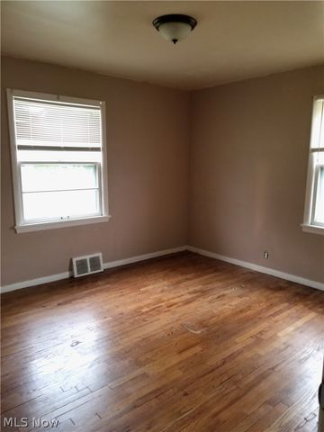469 Terrace Drive, Bedford, OH 44146
