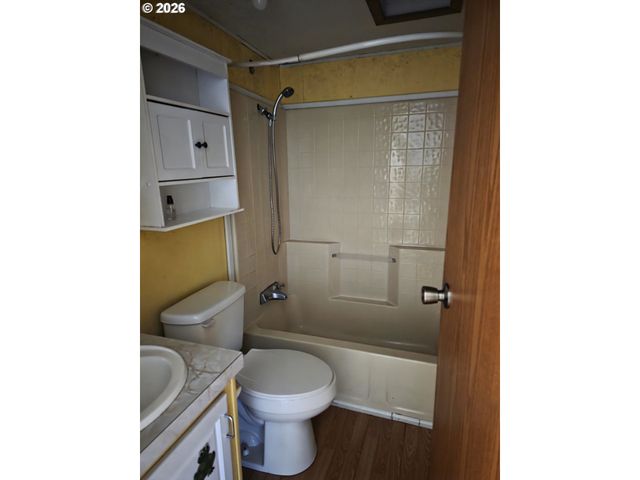 463 Se GREGORY Dr, Winston, OR 97496