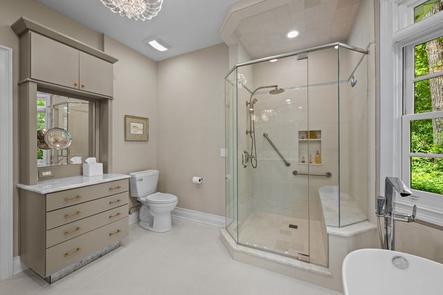 861 Gloucester Crossing, Lake Forest, IL 60045