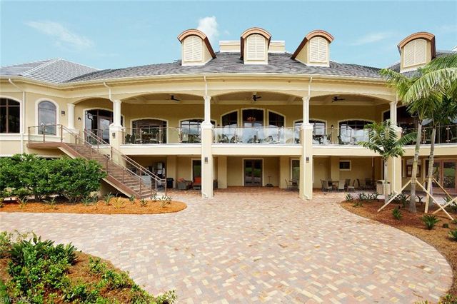 2220 Chesterbrook CT 204, Naples, FL 34109