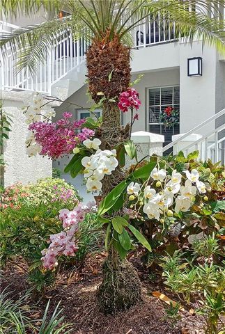 2220 Chesterbrook CT 204, Naples, FL 34109