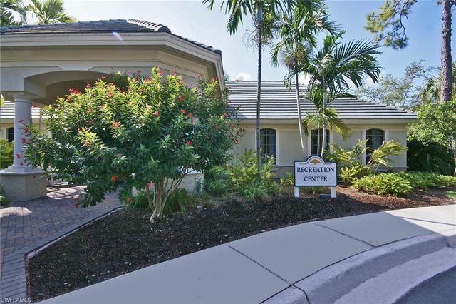 2220 Chesterbrook CT 204, Naples, FL 34109