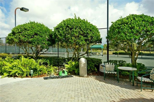 2220 Chesterbrook CT 204, Naples, FL 34109