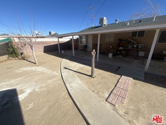 38457 Sumac Avenue, Palmdale, CA 93550