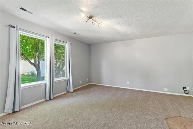 1941 N CHEHALIS ST, Post Falls, ID 83854