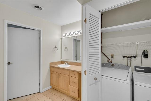 15 Sleeper 104, Boston, MA 02210